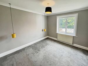 Bedroom- click for photo gallery